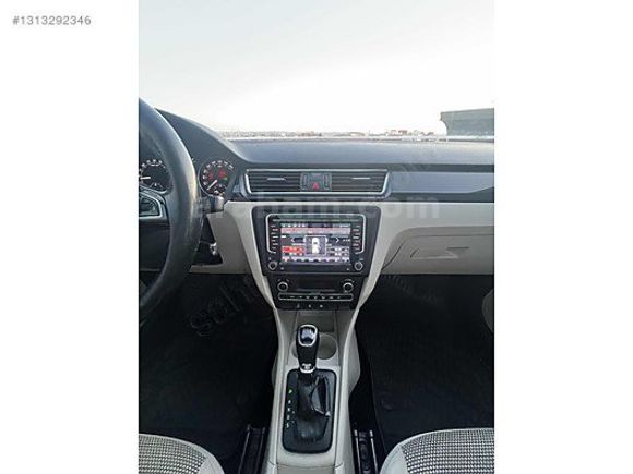 ÖZ CAR DAN SKODA RAPİD SPACEBACK CAM TAVAN