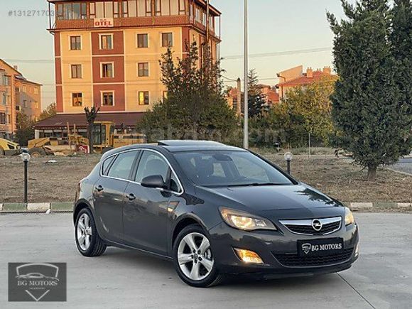 2012 OPEL ASTRA SPORT STİL SANRUFLU DEĞİŞENSİZ FÜME