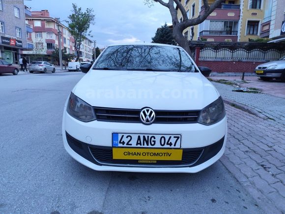 2013 MODEL DEĞİŞENSİZ İKİ PARCA BOYALI BAKIMLI VOLKSWAGEN POLO