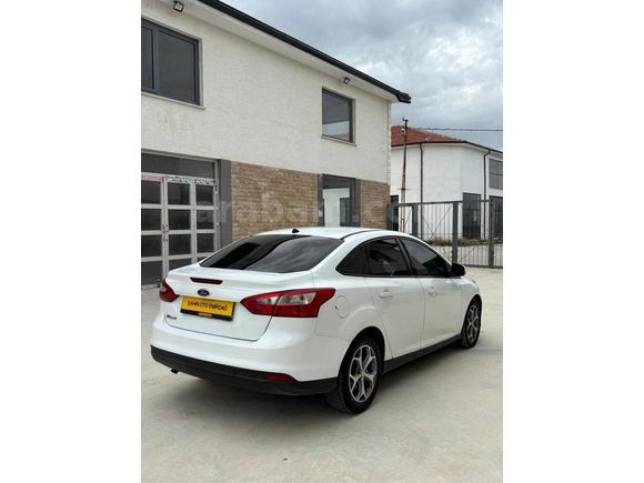 ŞAHİN OTO/2012 1.6 TDCİ 199.000KM TEK DEĞİŞEN