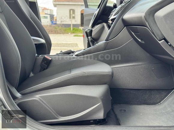 BOYASIZ HATASIZ FOCUS 1.6 Tİ-VCT 2017 MODEL 79.000 KM