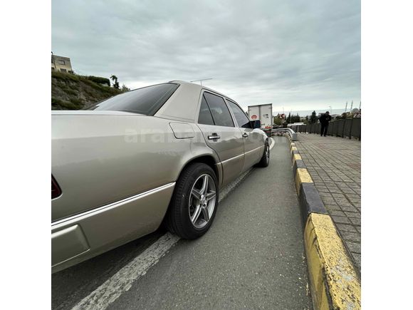 Sahibinden Mercedes - Benz E 300 D 1986 Model 