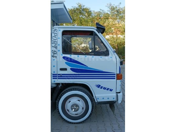 TERTEMİZ NKR MAVİ GÖĞÜS TUTULAN MODELİ KAMYONET RUHSATLI MA***