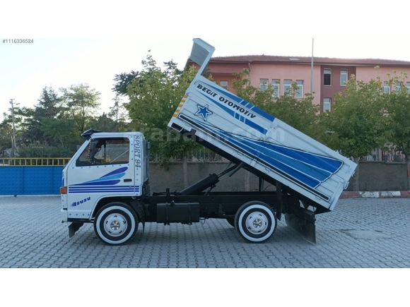 TERTEMİZ NKR MAVİ GÖĞÜS TUTULAN MODELİ KAMYONET RUHSATLI MA***