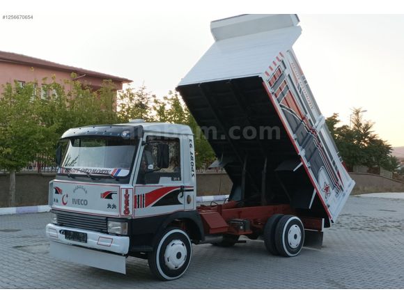 SIFIR SAC DAMPERLİ İVECO 35 9 KAMYONET RUHSATLI ON NUMARA