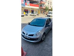SAĞLIK PERSONELİNDEN 1 PARÇA BOYALI CLİO 3 TEMİZ