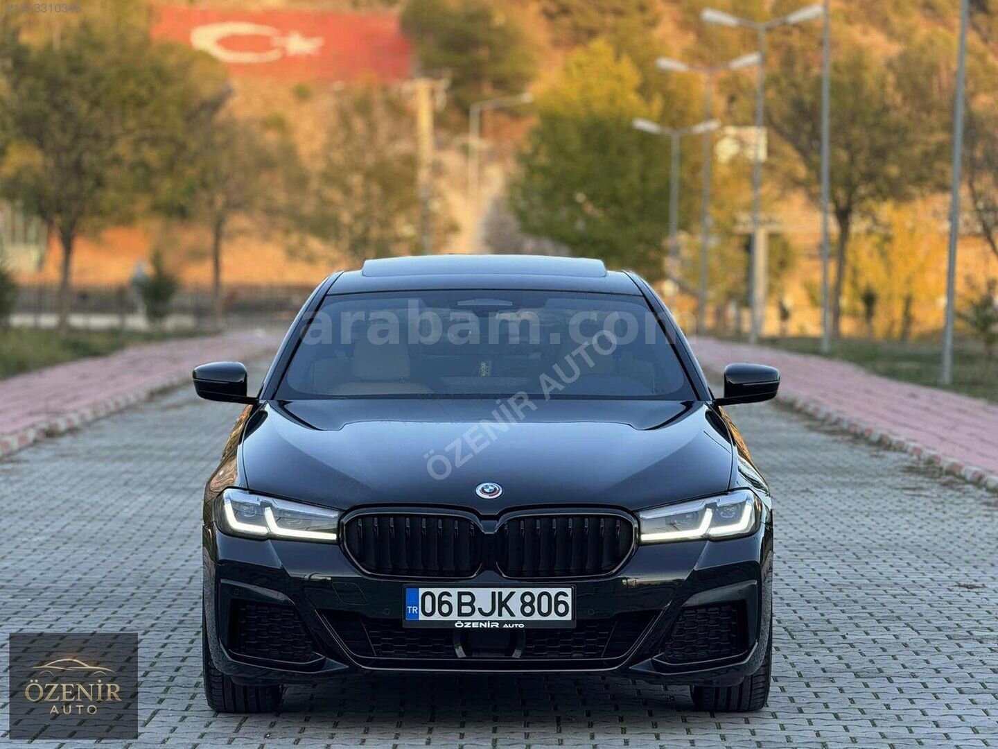 Galeriden BMW 5 Serisi 520i M Sport 2023 Model Çorum 30.000 km Siyah 2