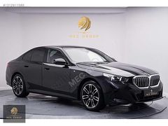 2025 5.20i MSPORT +HEAD UP+SOĞUTMA+360+İÇİ KIRMIZI