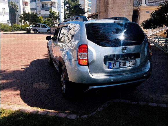 ÖZDEN OTOMOTİV 1.5 DİZEL 110 DACİA DUSTER LAUREATE 4*4 6 VİTES