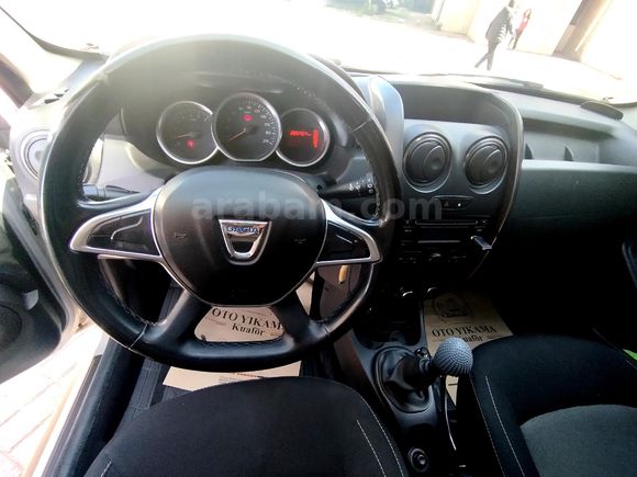 ÖZDEN OTOMOTİV 1.5 DİZEL 110 DACİA DUSTER LAUREATE 4*4 6 VİTES