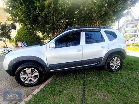 ÖZDEN OTOMOTİV 1.5 DİZEL 110 DACİA DUSTER LAUREATE 4*4 6 VİTES