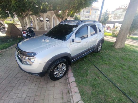 ÖZDEN OTOMOTİV 1.5 DİZEL 110 DACİA DUSTER LAUREATE 4*4 6 VİTES