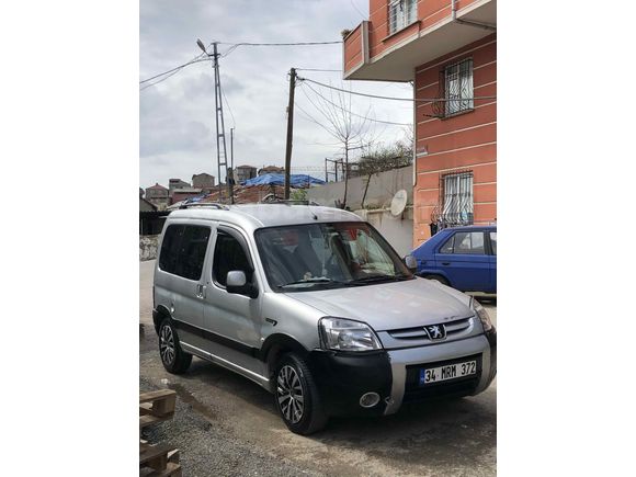 Sahibinden Peugeot Partner 1.6 HDI Adventure 2011 Model  350.000 km Gri (Gümüş)