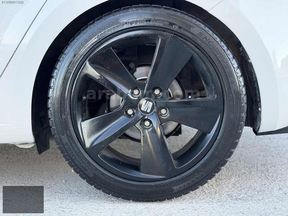 TUĞSEM AUTO"DAN KUSURSUZ TEMİZLİKTE SEAT LEON FR CAM TAVAN