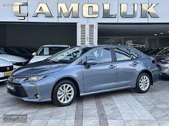 ÇAMOLUK'DAN 2022 TOYOTA 1.8 HYBRİD POŞETLERİ ÜSTÜNDE SIFIR KM