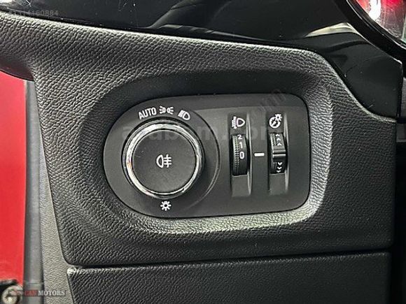 HATASIZ BOYASIZ 2025 MODEL 42 BİN'KM'DE OPEL CORSA 1.2T SERVİS B