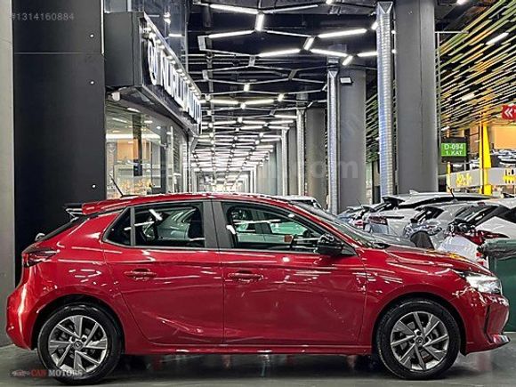 HATASIZ BOYASIZ 2025 MODEL 42 BİN'KM'DE OPEL CORSA 1.2T SERVİS B