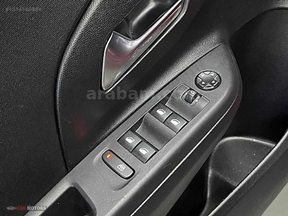 HATASIZ BOYASIZ 2025 MODEL 42 BİN'KM'DE OPEL CORSA 1.2T SERVİS B