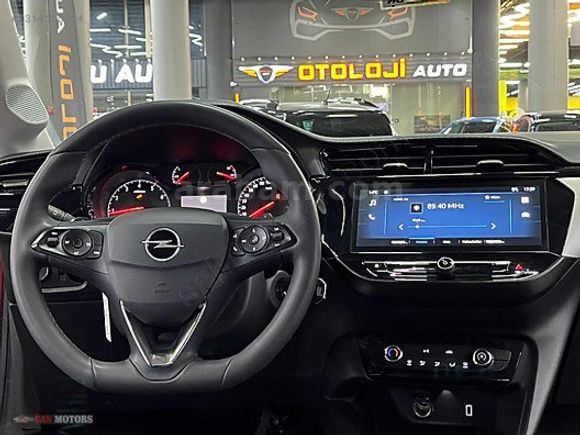 HATASIZ BOYASIZ 2025 MODEL 42 BİN'KM'DE OPEL CORSA 1.2T SERVİS B