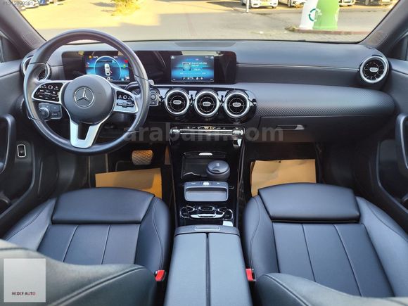2020 MERSEDES A180 D SEDAN CAM TAVAN BOYASIZ