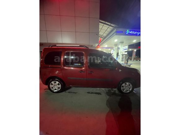 Sahibinden Renault Kangoo Multix 1.5 dCi Expression 2009 Model 