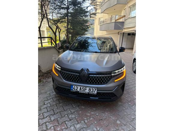 Sahibinden Renault Austral 1.3 Hybrid Techno Esprit Alpine 2023 Model  45.000 km Gri (titanyum)