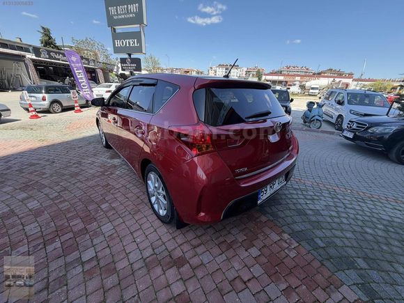 EDİRNE ADA OTOMOTİVDEN 2013 TOYOTA AURİS 1,4 D - 4D CAM TAVAN