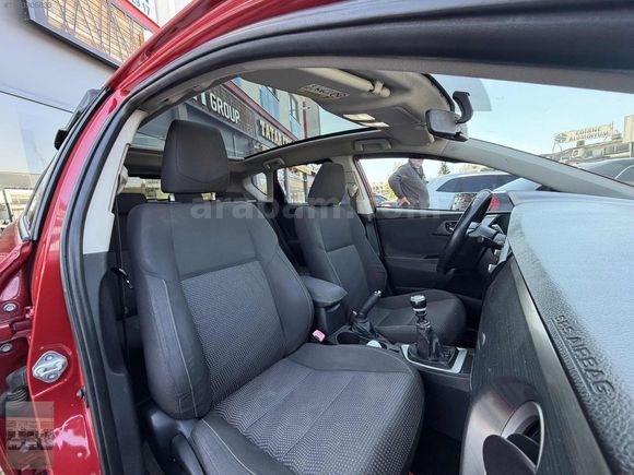 EDİRNE ADA OTOMOTİVDEN 2013 TOYOTA AURİS 1,4 D - 4D CAM TAVAN