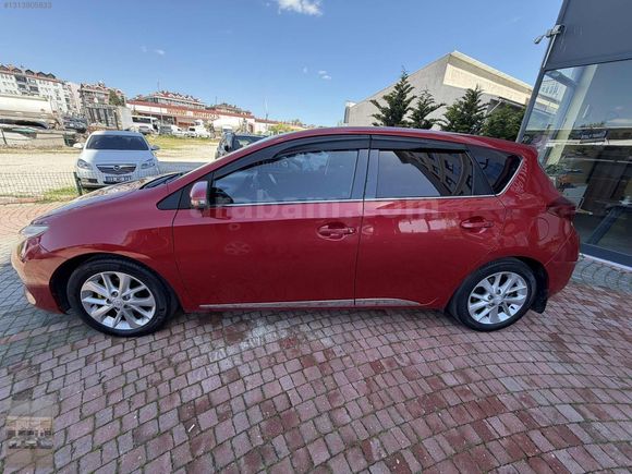 EDİRNE ADA OTOMOTİVDEN 2013 TOYOTA AURİS 1,4 D - 4D CAM TAVAN