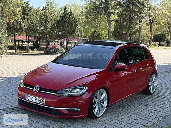 2017 DİZEL OTOMATİK KIRMIZI GOLF 7.5 CAM TVN 133.000 km