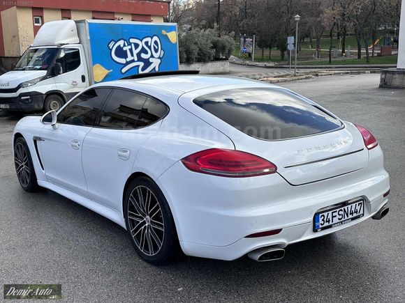BAYİ ÇIKIŞLI DÜŞÜK KM DE FACELIFT ÇEVİRİMLİ BAKIMLI PANAMERA