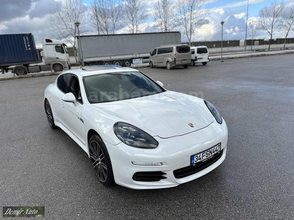 BAYİ ÇIKIŞLI DÜŞÜK KM DE FACELIFT ÇEVİRİMLİ BAKIMLI PANAMERA
