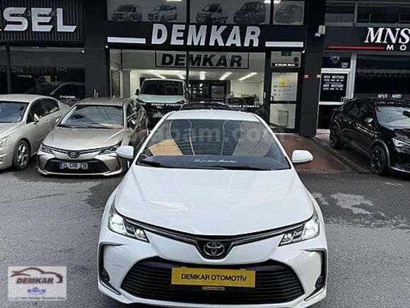 Demkar otomotivden temiz bakımlı corolla