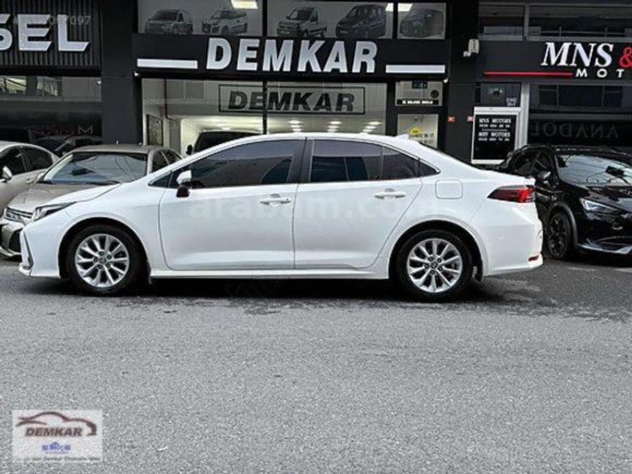 Demkar otomotivden temiz bakımlı corolla