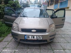 Sahibinden Ford Fusion 1.6 Lux 2004 Model