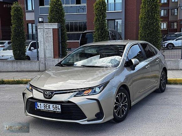 2022 MODEL COROLLA/DEGİŞENSİZ/43.000KM/GARANTİLİ SERVİS BAKIMLI