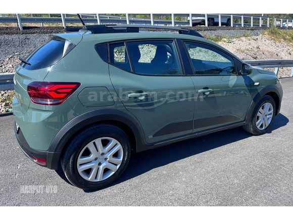 OTOMATİK 2023 SANDERO EXPRESSİON 1.0TCe 13000 KM