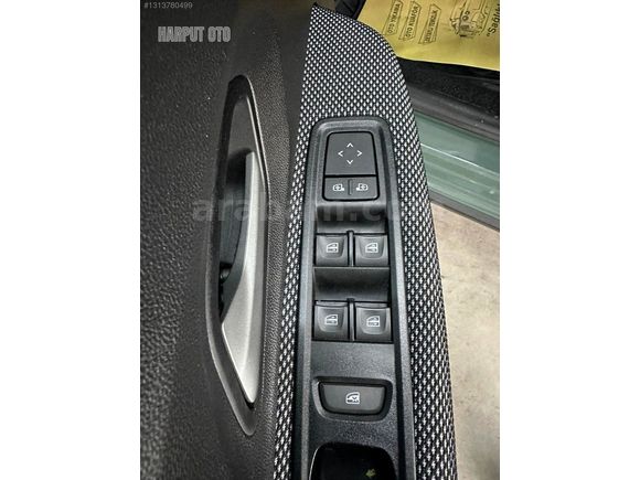 OTOMATİK 2023 SANDERO EXPRESSİON 1.0TCe 13000 KM