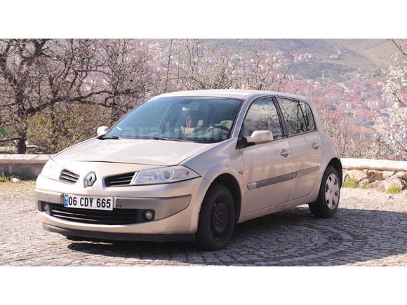 Sahibinden Renault Megane 1.6 Dynamique 2007 Model  290.500 km Şampanya