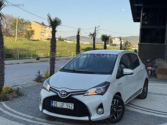 YETKİLİ SERVİS BAKIMLI TOYOTA YARİS 1.5 HYBRİD İLK SAHİBİNDEN