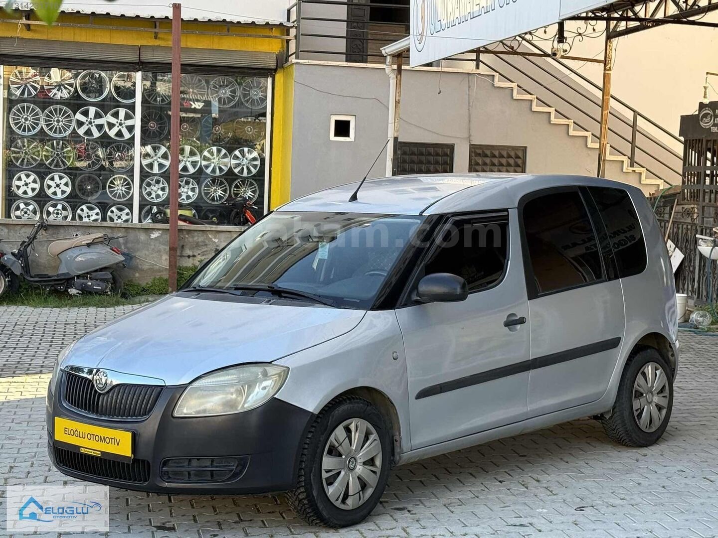 Galeriden Skoda Roomster 1.4 Style 2009 Model Antalya 209.000 km Gri 1