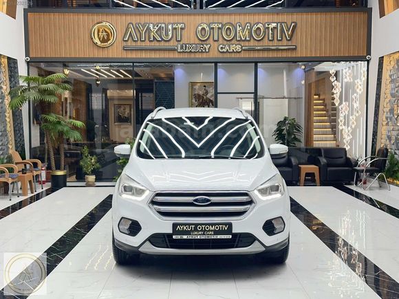 BOYASIZ 2018 FORD KUGA 1.5 DİZEL OTOMATİK HASAR KAYITSIZ