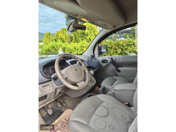 AKÇA OTOMOTİV 176000 Km 106 bg 6 İLERİ KANGO 1.5 dCİ EXPRESSİON