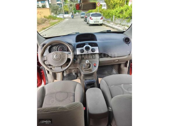AKÇA OTOMOTİV 176000 Km 106 bg 6 İLERİ KANGO 1.5 dCİ EXPRESSİON