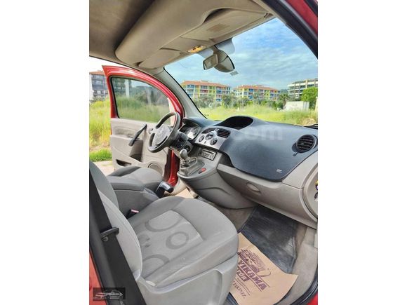 AKÇA OTOMOTİV 176000 Km 106 bg 6 İLERİ KANGO 1.5 dCİ EXPRESSİON