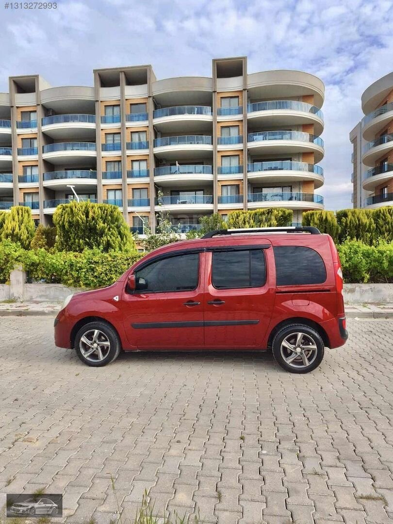 Galeriden Renault Kangoo 1.5 dCi Expression 2009 Model Muğla 176.000 km Bordo 2