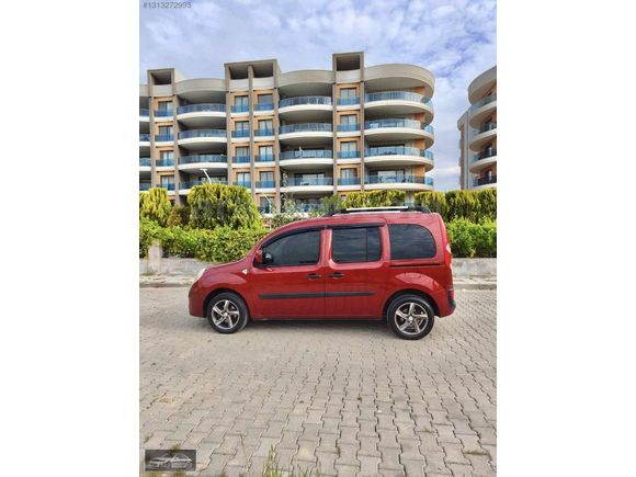 AKÇA OTOMOTİV 176000 Km 106 bg 6 İLERİ KANGO 1.5 dCİ EXPRESSİON