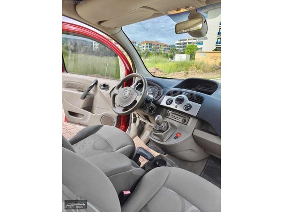 AKÇA OTOMOTİV 176000 Km 106 bg 6 İLERİ KANGO 1.5 dCİ EXPRESSİON