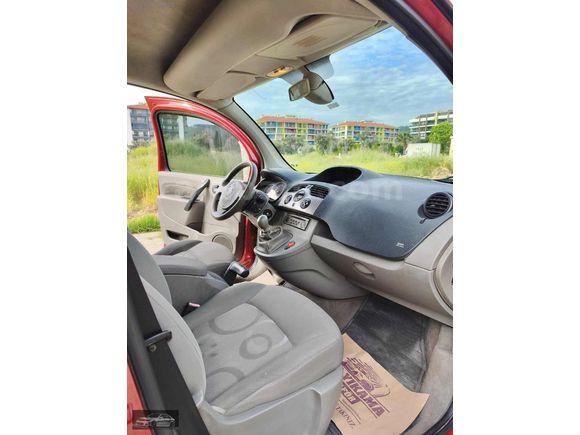 AKÇA OTOMOTİV 176000 Km 106 bg 6 İLERİ KANGO 1.5 dCİ EXPRESSİON