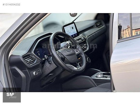 SM AUTOMOTİV'DEN FORD KUGA 1.5 ECOBOOST TİTANİUM -HATASIZ-